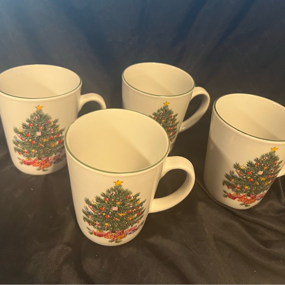 Noel Morning Christmas Tree Dinnerware Set  of 4 - 9oz Mugs
